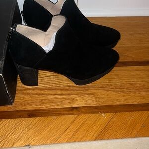 Pelle Moda Black Suede Ankle Booties